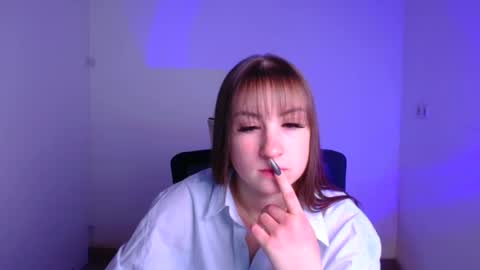 Jennifer online show from February 2025 10:09:02 AM