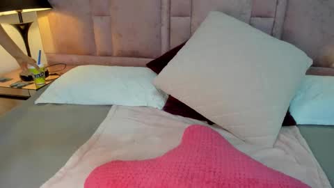 U can call me Angel online show from October 2025 06:21:02 AM