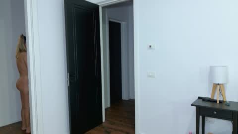 Jenny online show from November 2025 08:30:01 PM