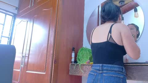 Jennifer vega  online show from April 2026 08:42:02 PM