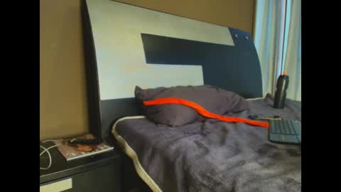 Jenn online show from February 2025 07:10:02 PM