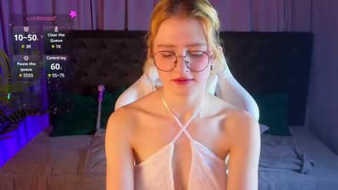 jenny_bunny_ online show from March 2025 07:41:01 AM