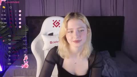 jenny_bunny_ online show from March 2025 04:45:02 AM