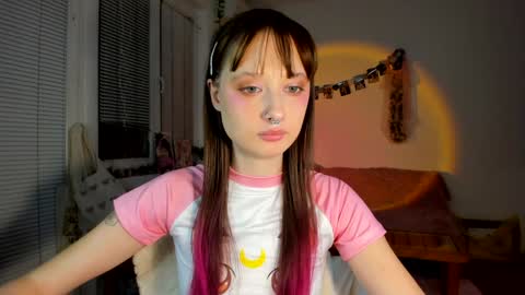 Jennifer Jenny Darling   online show from December 2024 06:33:01 PM