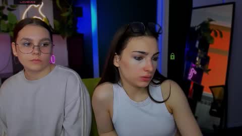 Snapshot of jenny_donne chatting on March 2026 06:19:01 AM jenny_donne online show from March 2026 06:19:01 AM
