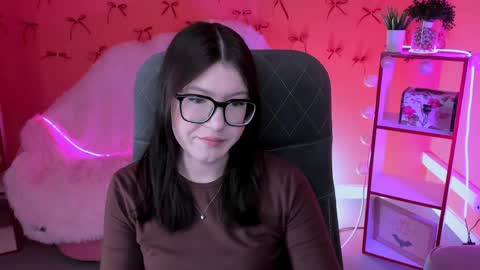 Snapshot of jennygibson chatting on May 2026 05:02:01 AM JENNY online show from May 2026 05:02:01 AM
