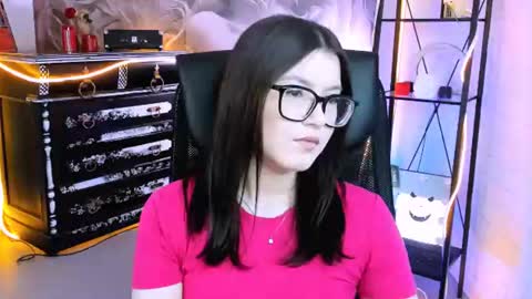 Snapshot of jennygibson chatting on June 2026 05:34:02 AM JENNY online show from June 2026 05:34:02 AM