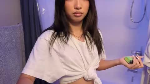 Jenny Tran online show from April 2026 11:53:02 PM