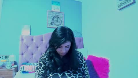 Snapshot of jennywatts_ chatting on February 2025 12:36:02 AM Jenny online show from February 2025 12:36:02 AM
