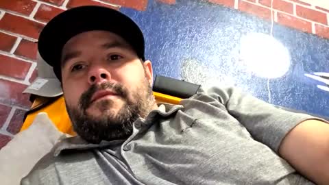 Snapshot of jerbonezgood chatting on December 2025 09:44:01 PM Lous online show from December 2025 09:44:01 PM