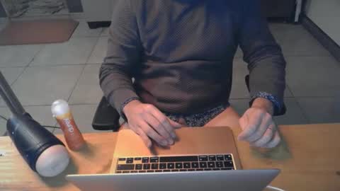 Jerecteur online show from November 2025 10:25:01 AM