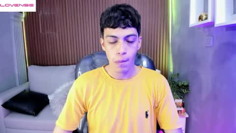 Snapshot of jeremias_1 chatting on May 2026 01:07:01 PM JEREMIAS online show from May 2026 01:07:01 PM