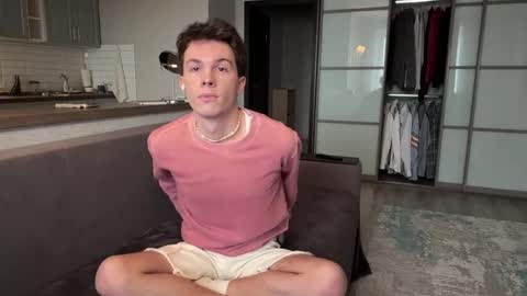 jeremy1scott online show from November 2025 07:08:02 AM