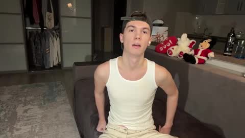 jeremy1scott online show from November 2025 03:26:02 AM