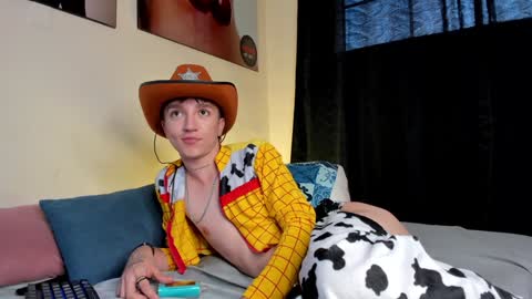 jero independent model online show from January 2025 12:04:02 PM