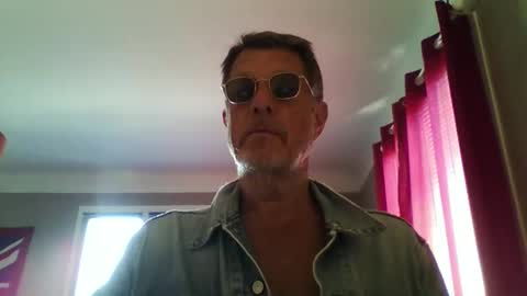 Snapshot of jerflor chatting on April 2026 01:13:02 PM jerflor online show from April 2026 01:13:02 PM