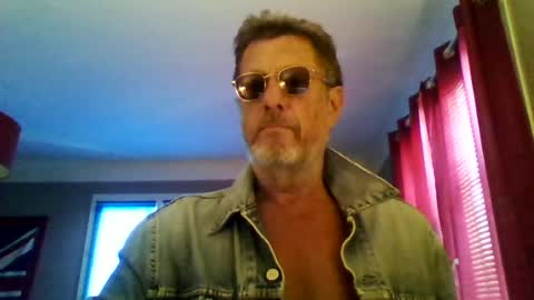 Snapshot of jerflor chatting on June 2026 03:47:01 PM jerflor online show from June 2026 03:47:01 PM