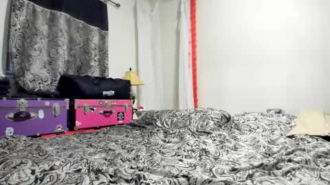 Jeri Lynn online show from October 2025 11:02:02 PM