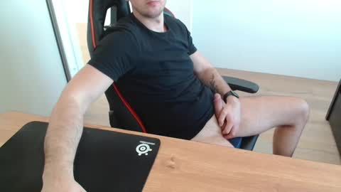 Boy likes daddies online show from March 2026 09:48:02 AM