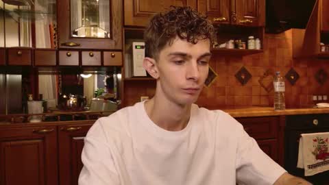 Jerry  online show from December 2025 08:36:02 PM