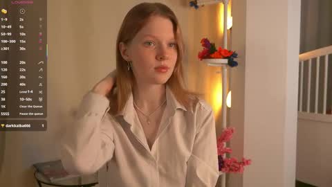 Molly online show from September 2025 03:33:01 PM