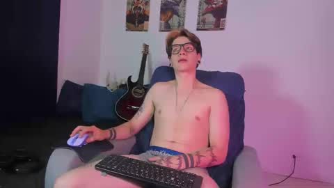 Angelo online show from September 2025 01:52:01 AM