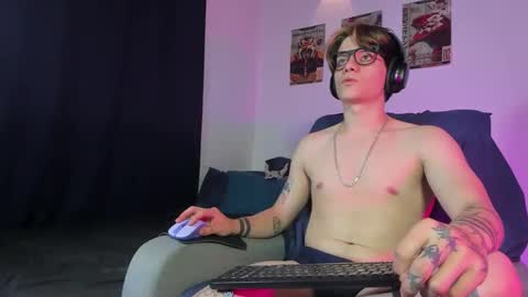 Angelo online show from October 2025 04:21:01 AM