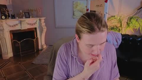 jes_solar online show from April 2026 09:01:01 PM