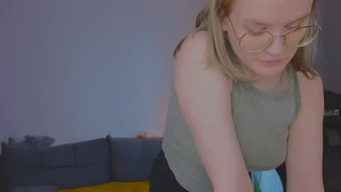  JessieVibes online show from April 2026 01:48:02 PM