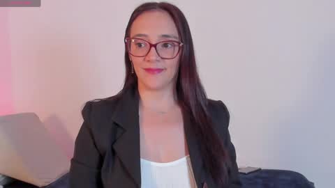 Snapshot of jess1ca_herrera chatting on May 2026 10:26:01 PM jessica herreraToday I will be your devil and you my victim online show from May 2026 10:26:01 PM