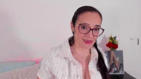 Snapshot of jess1ca_herrera chatting on May 2026 10:29:02 PM jessica herreraToday I will be your devil and you my victim online show from May 2026 10:29:02 PM
