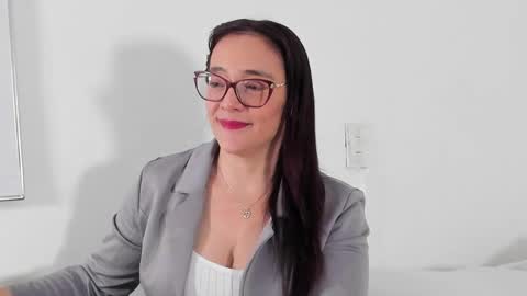 Snapshot of jess1ca_herrera chatting on May 2026 09:33:02 PM jessica herreraToday I will be your devil and you my victim online show from May 2026 09:33:02 PM