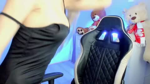 jess1ca_rabb1t online show from December 2024 06:36:01 AM