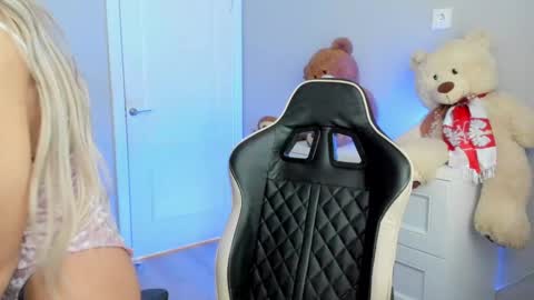 jess1ca_rabb1t online show from January 2025 07:49:01 AM