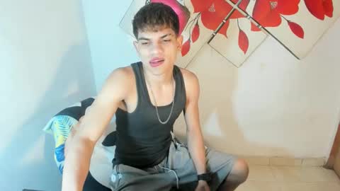 Snapshot of jesshot_bigcock chatting on May 2026 07:02:02 AM jesshot_bigcock online show from May 2026 07:02:02 AM