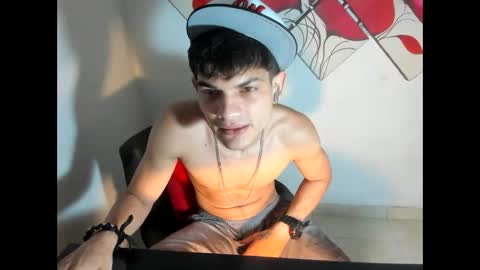 Snapshot of jesshot_bigcock chatting on June 2026 07:03:01 AM jesshot_bigcock online show from June 2026 07:03:01 AM