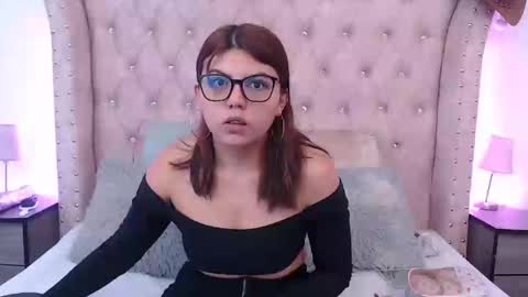 Jessica  online show from January 2025 05:15:01 PM