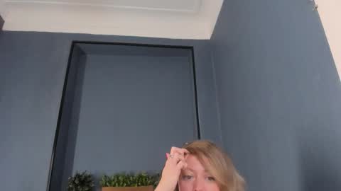 Jessica online show from November 2025 11:07:01 AM