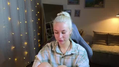 Jessy online show from December 2024 06:13:01 PM