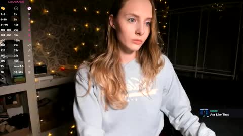 Mila online show from March 2025 12:10:02 AM