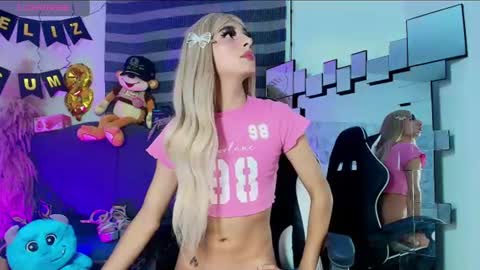 Snapshot of jessica_tan chatting on June 2026 07:33:02 AM jessica_tan online show from June 2026 07:33:02 AM