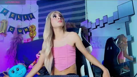 Snapshot of jessica_tan chatting on June 2026 09:40:01 AM jessica_tan online show from June 2026 09:40:01 AM