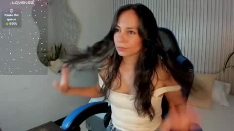 jessica_taylor_22 online show from March 2026 07:25:01 PM