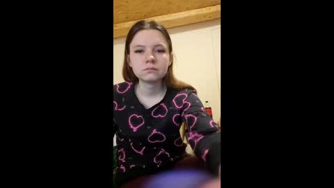 jessicaholland1 online show from April 2026 06:39:01 PM