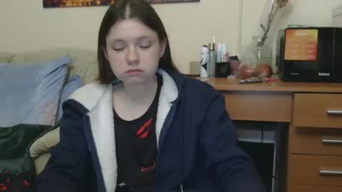 jessicaholland1 online show from May 2026 06:39:01 PM