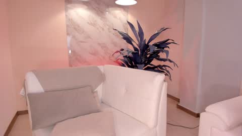 JESS online show from February 2025 04:25:01 PM