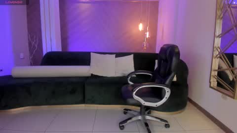 JESS online show from October 2025 09:38:02 AM