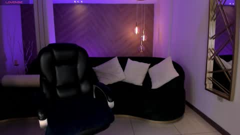 JESS online show from October 2025 09:39:01 AM