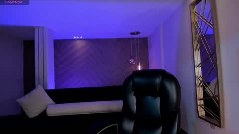 JESS online show from November 2025 10:04:01 AM