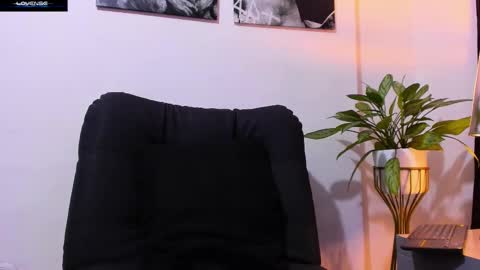 Jessid online show from November 2025 01:48:01 AM